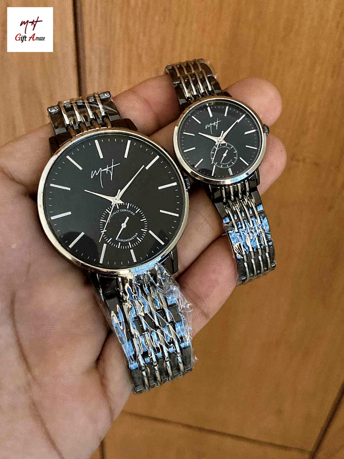 MH couple watch