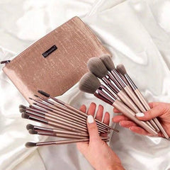 Bh lavish brush set